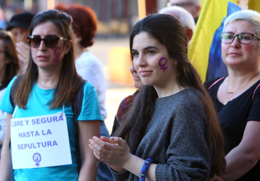 Fotos: Concentración contra la violencia de género