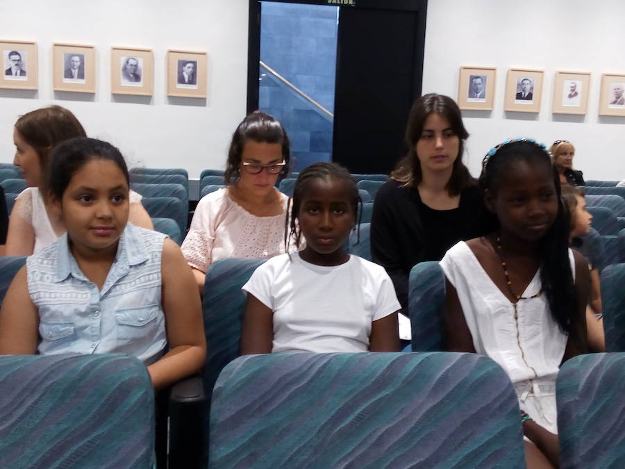 Fotos: Ponferrada recibe a los niños saharauis del programa &#039;Vacaciones en paz&#039;