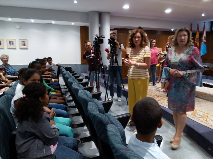 Fotos: Ponferrada recibe a los niños saharauis del programa &#039;Vacaciones en paz&#039;