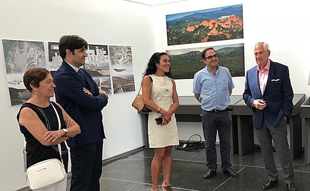 Imagen de la visita a la exposición.