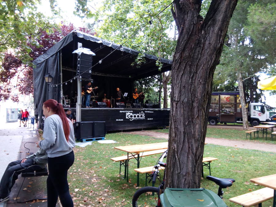 Fotos: IV Festival Food Trucks Street en el parque del Plantío de Ponferrada