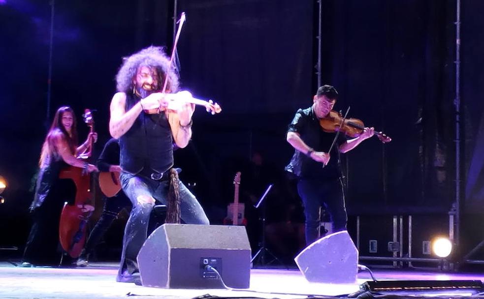 El violinista libanés Ara Malikian, durante su concierto en el Auditorio Municipal de Ponferrada.