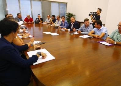 Imagen secundaria 1 - Imágenes de la reunión.