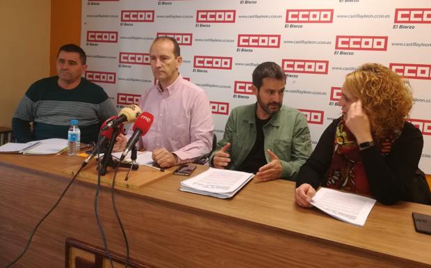 Representantes de CCOO, durante su comparecencia en Ponferrada.