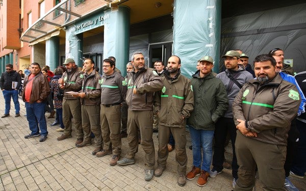 Fotos: Concentración de agentes forestales en Ponferrada