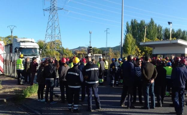 Imagen de una de las concentraciones de los trabajadores de las auxiliares.