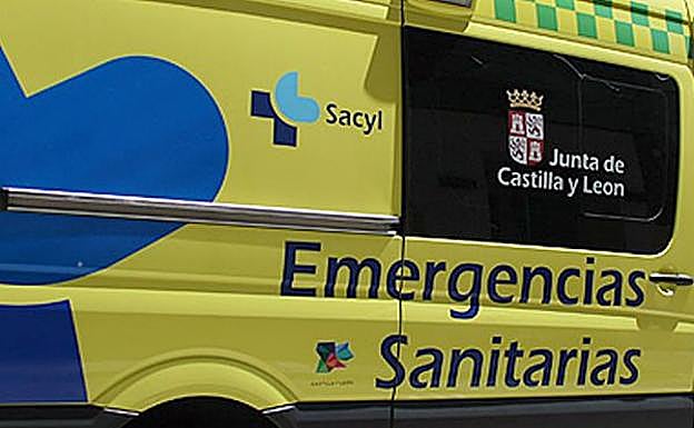 Imagen de una ambulancia de Emergencias Sacyl.
