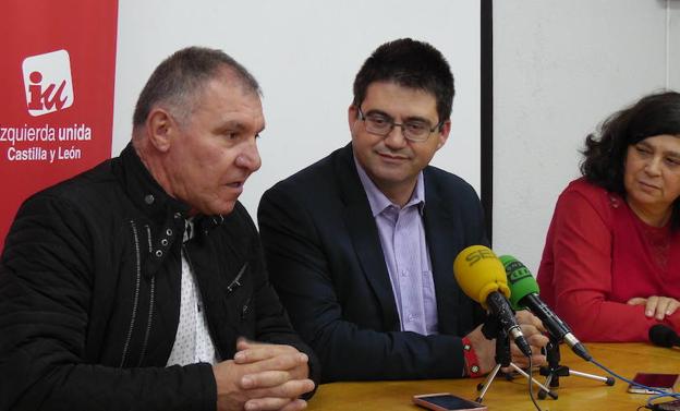 El concejal de Ahora Madrid, Carlos Sánchez, en una visita a León.