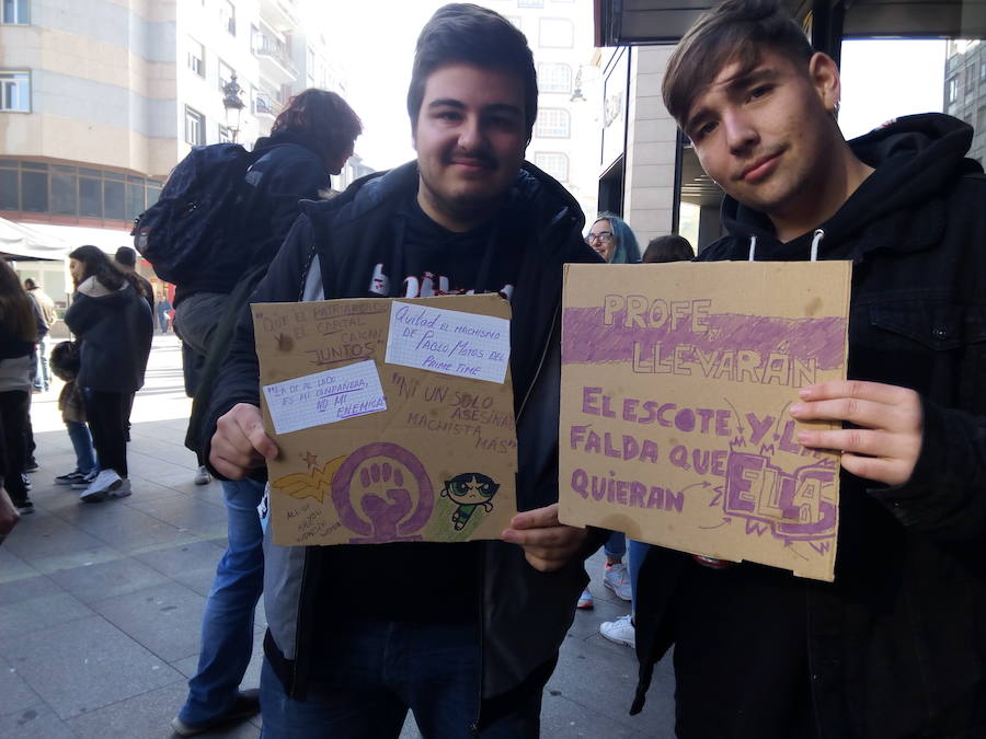 Fotos: Manifestación de estudiantes en Ponferrada