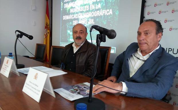 El presidente de la CHMS, José Antonio Quiroga, junto al diputado de Cooperación y SAM, Alfonso Arias, en las jornadas.