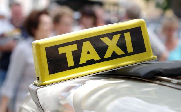 Los taxistas del centro de Ponferrada se ubicarán de forma definitiva en la Avenida de España