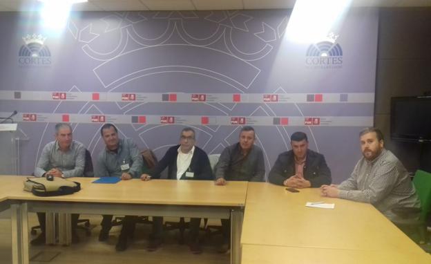 Reunión de los representantes de las empresas auxiliares de Compostilla con representantes del grupo del PSOE en las Cortes.