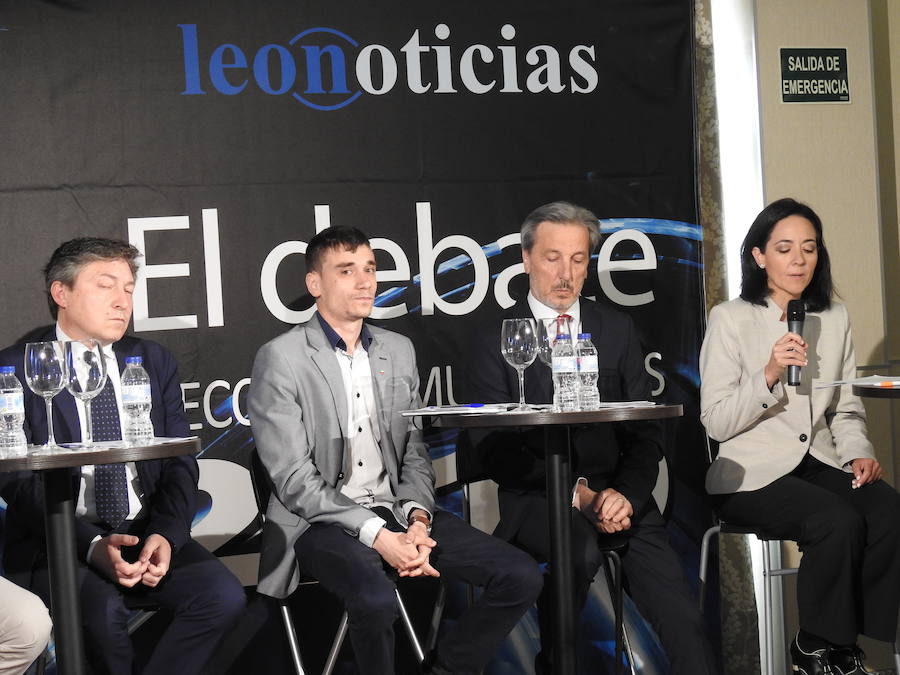 Fotos: Debate de leonoticias y la Fele en Ponferrada