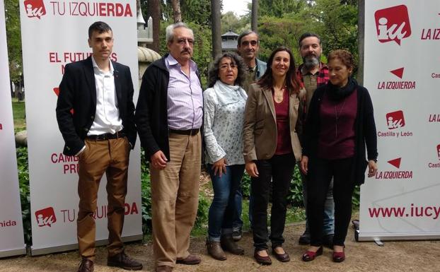 Presentación de la candidatura autonómica de Izquierda Unida en el parque de El Plantío de Ponferrada.