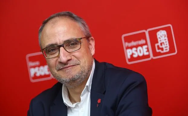 El candidato del PSOE a la Alcaldía de Ponferrada, Olegario Ramón.