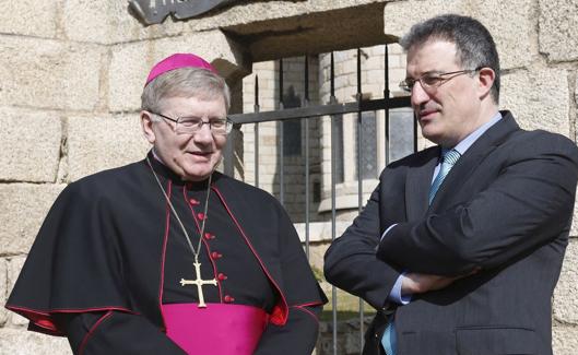 El alcalde de Astorga, Arsenio García, junto a Juan Antonio Menéndez.