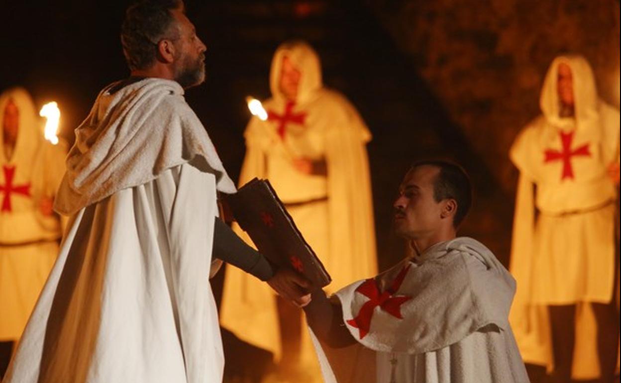 Visita nocturna teatralizada al Castillo de los Templarios.