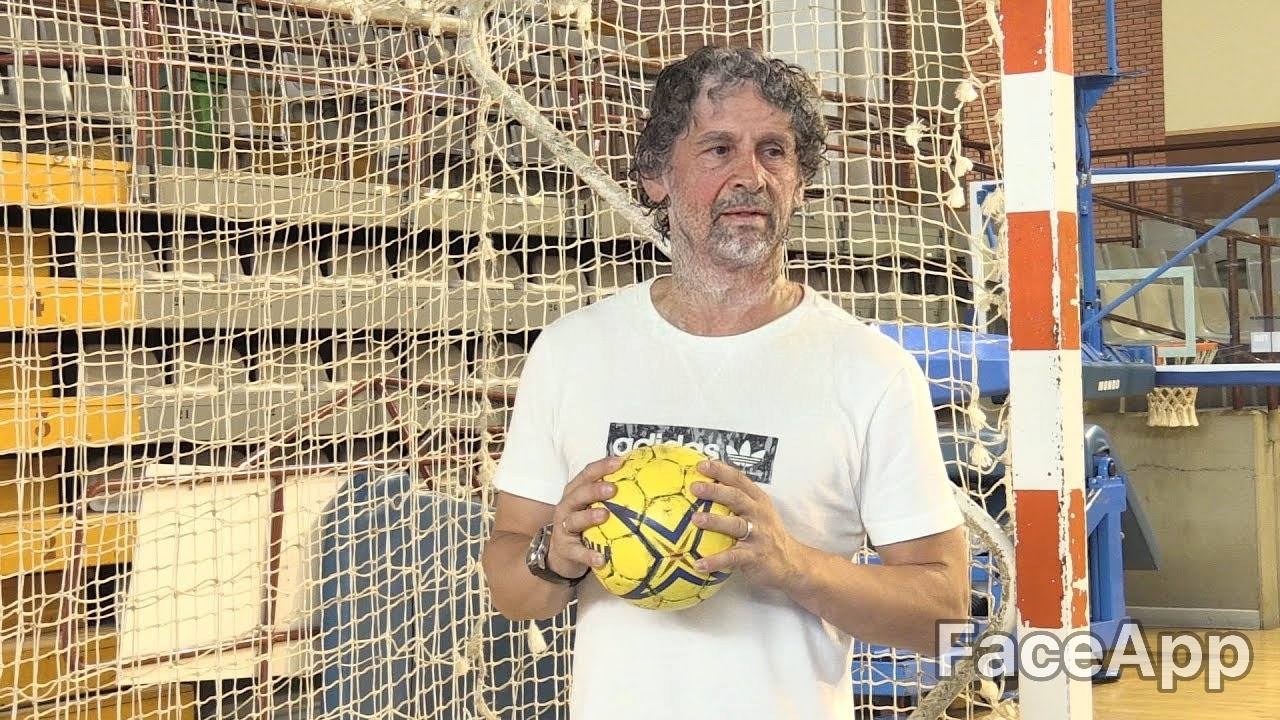 uanín García, era un jugador de balonmano del Abanca Ademar de León. Es un jugador diestro que ocupa la posición de extremo izquierdo. Destaca por su velocidad y eficacia en el lanzamiento de 6 metros. Además, es especialista en el lanzamiento de penaltis