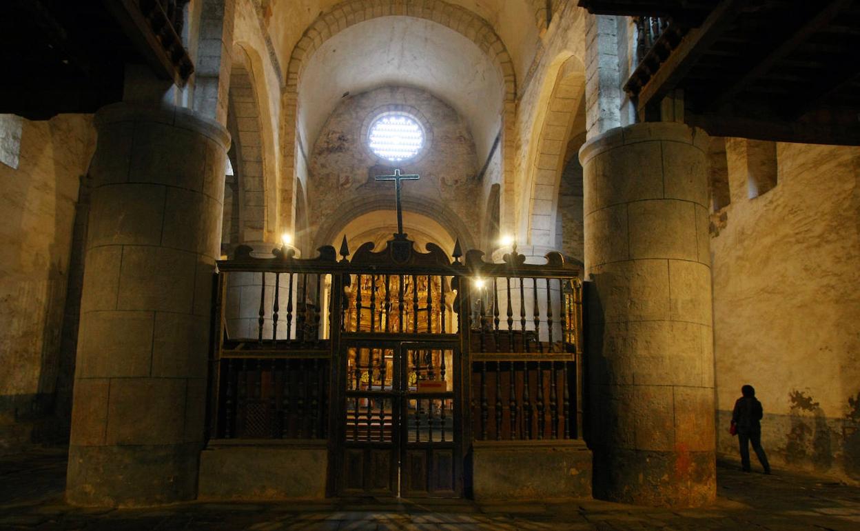 Interior de la iglesia del Monasterio de San Pedro de Montes.