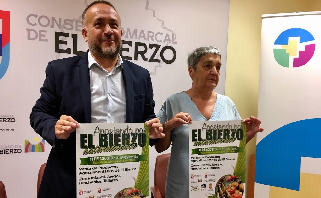 Gerardo Álvarez Courel y María Luisa González Santín, durante la presentación de la feria.