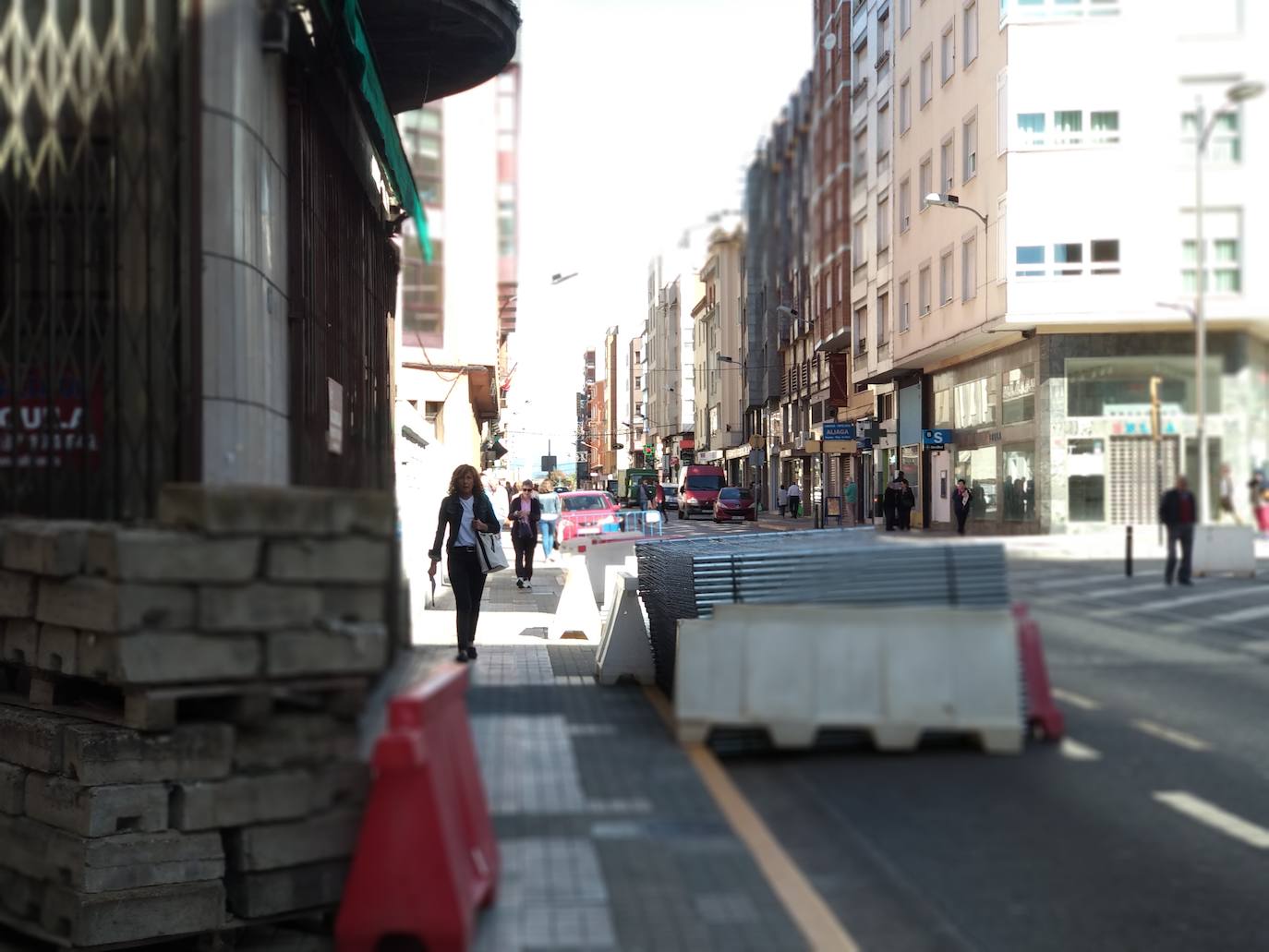 Fotos: Comienzan las obras de remodelación de la calle Gómez Núñez de Ponferrada