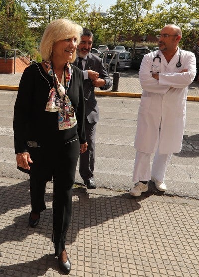 Fotos: La consejera de Sanidad visita el Hospital del Bierzo