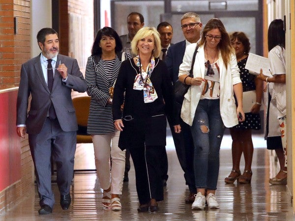 Fotos: La consejera de Sanidad visita el Hospital del Bierzo