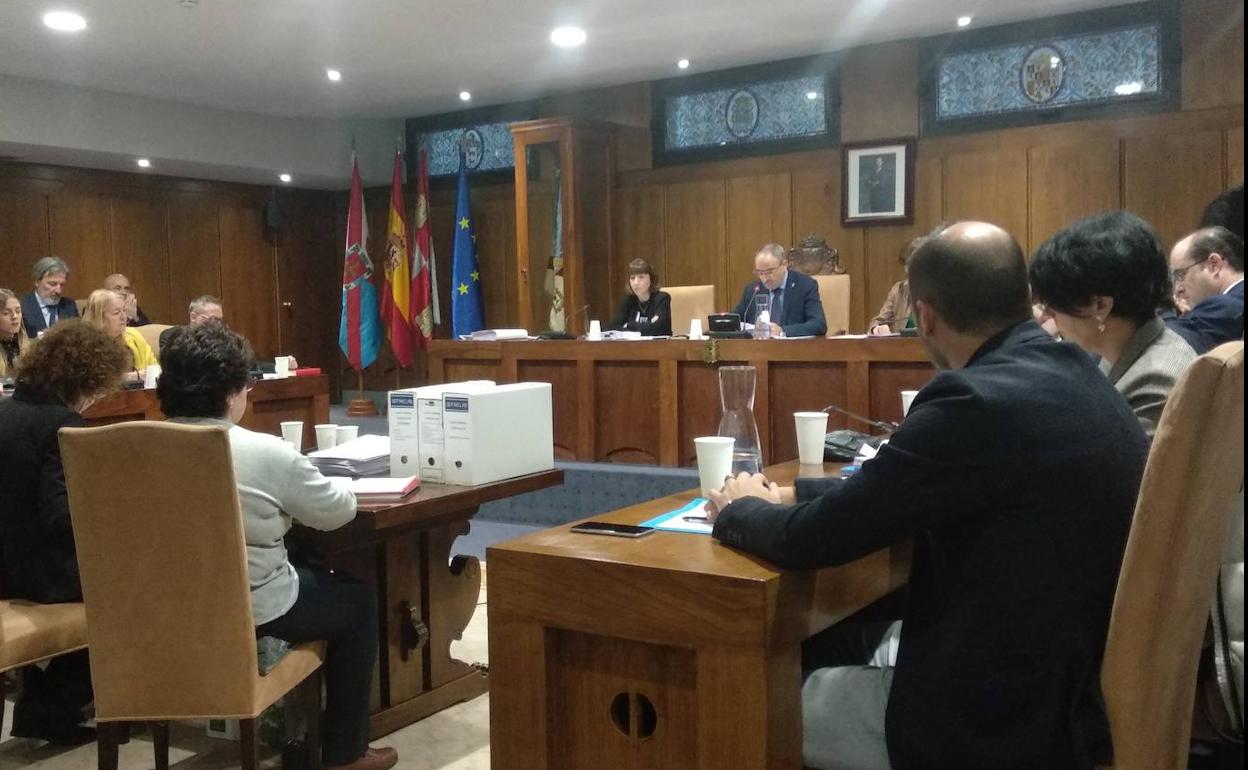 Pleno ordinario celebrado este viernes en Ponferrada.