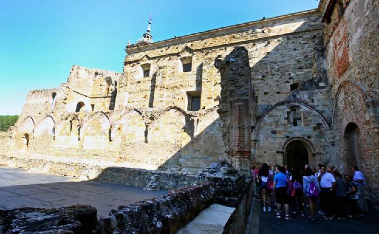 Monasterio de Santa María de Carracedo.