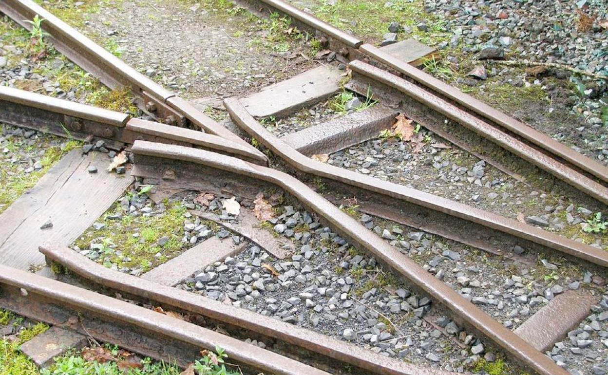 Viales de paso de vagonetas de mineral en una explotación minera.