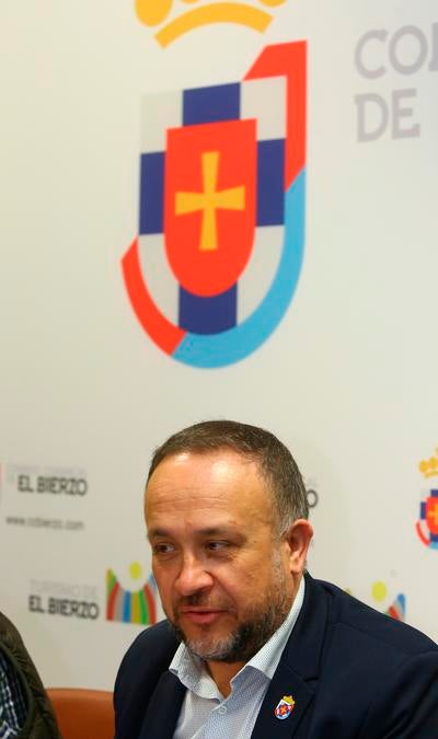 Fotos: Firma del acuerdo para la constitución del Diálogo Social en la comarca del Bierzo