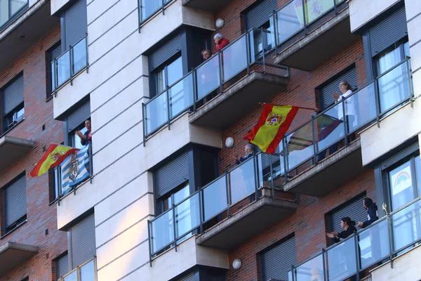 Fotos: Ponferrada aplaude el coraje de sus sanitarios