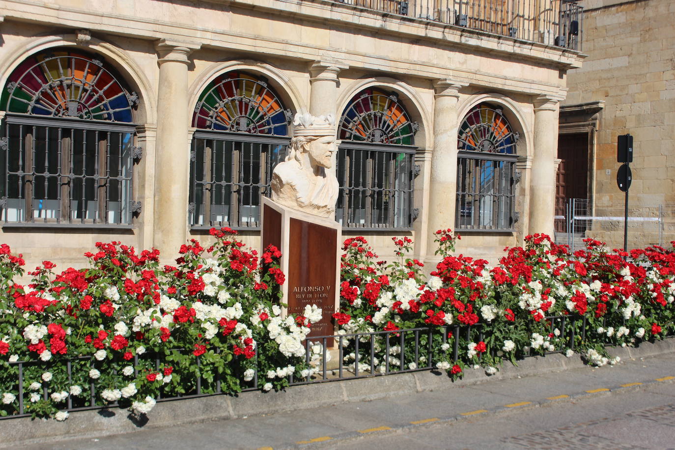 La estatua del Rey Alfonso en San Marcelo