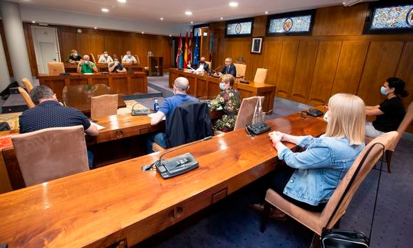 Fotos: Firma del convenio colectivo de personal del Ayuntamiento de Ponferrada