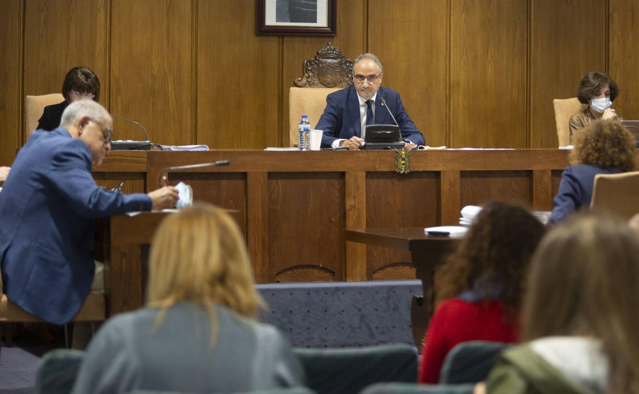 Imagen del pleno del Ayuntamiento de Ponferrada.