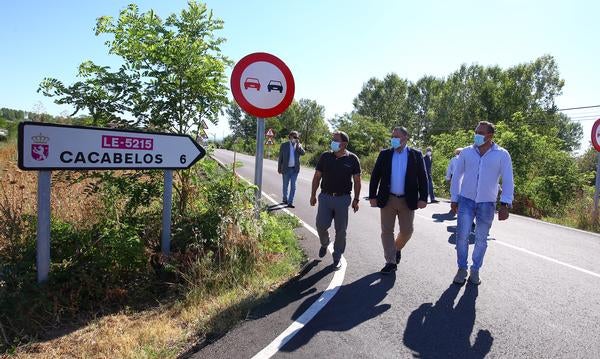 Fotos: Recepción de obras de mejora en carreteras del Bierzo