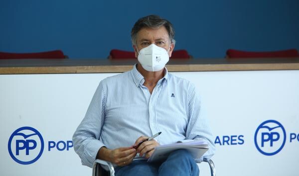 Fotos: Comparecencia del secretario autonómico del PP en Ponferrada