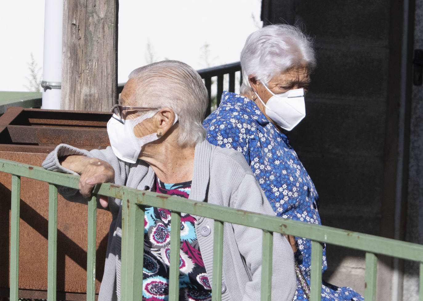 Fotos: Pruebas PRC a los vecinos de Oencia