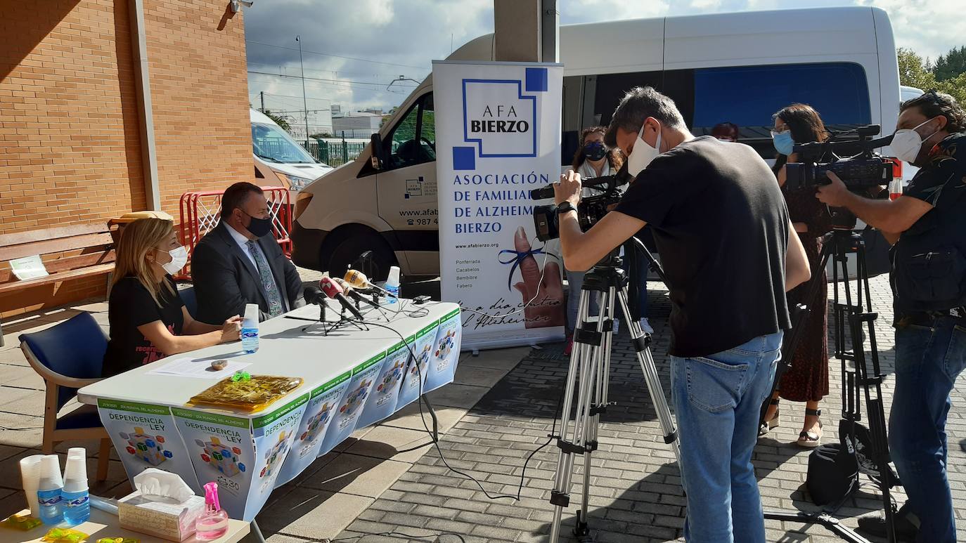 Fotos: AFA Bierzo conmemora el Día Mundial del Alzheimer