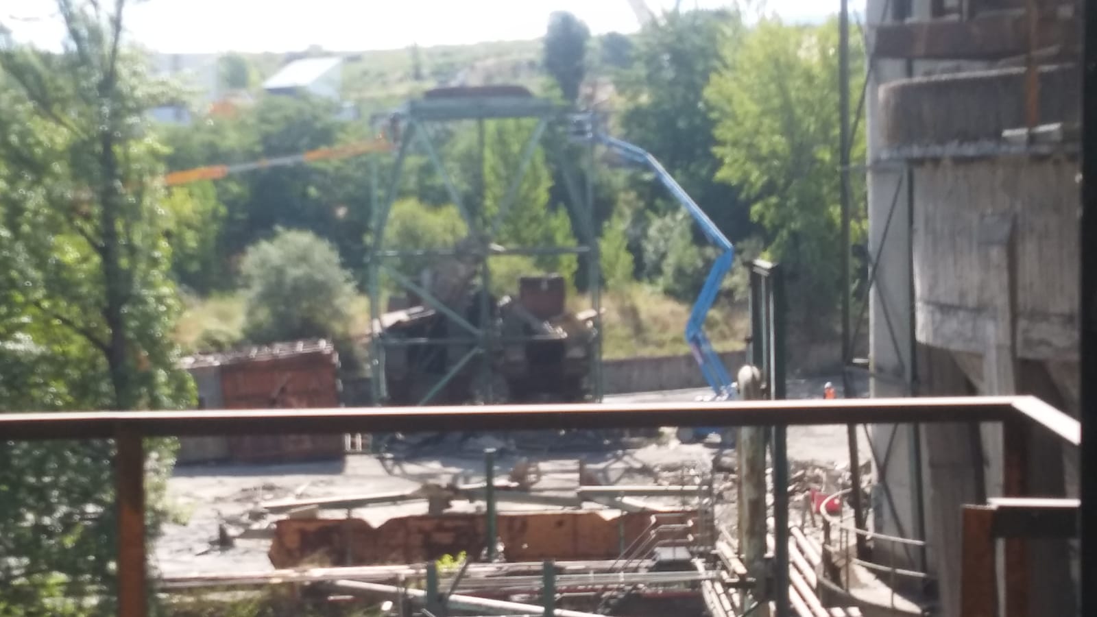 Fotos: Desmantelamiento de los grupos 1 y 2 de la central de Compostilla en Cubillos del Sil