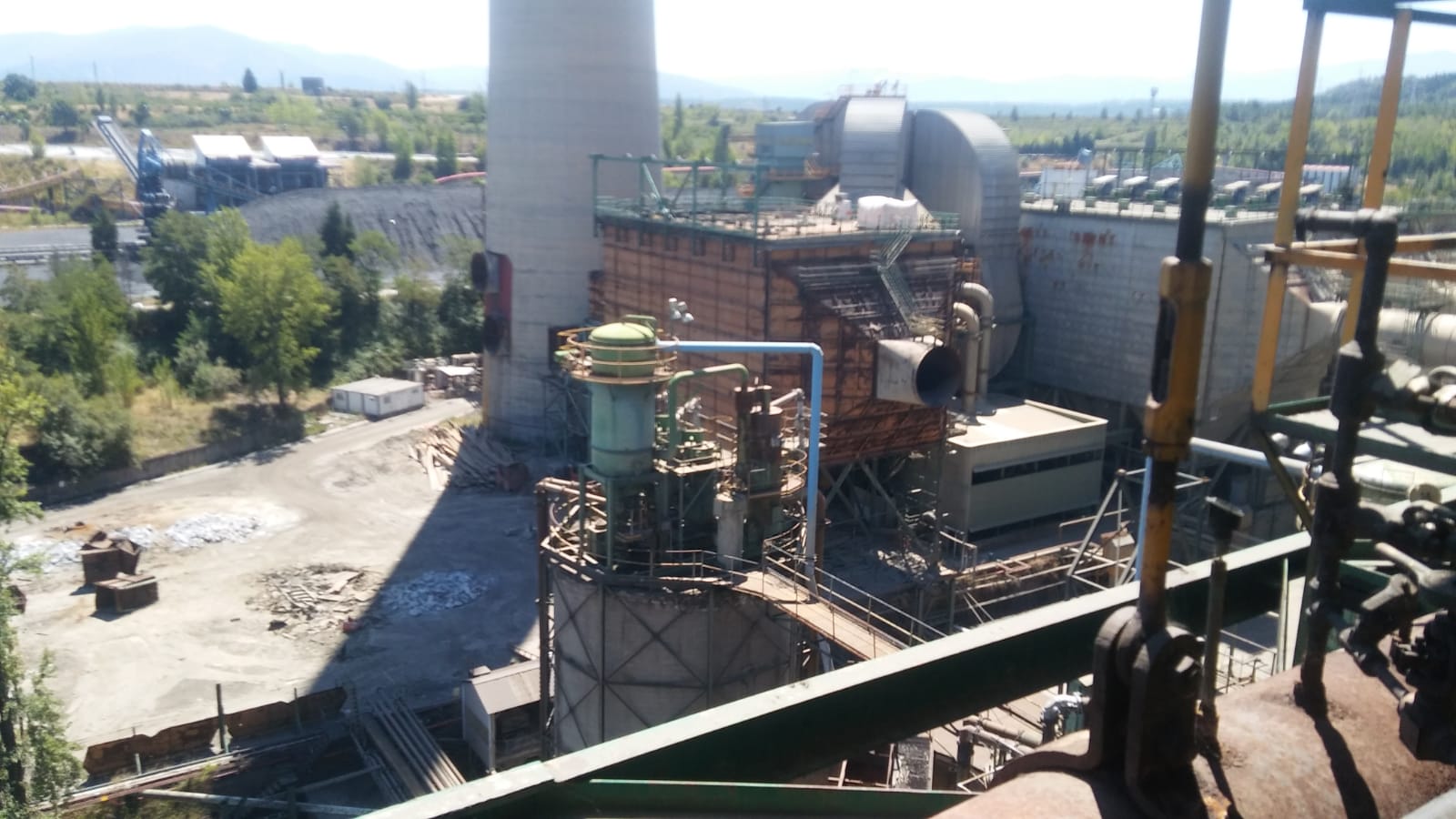 Fotos: Desmantelamiento de los grupos 1 y 2 de la central de Compostilla en Cubillos del Sil