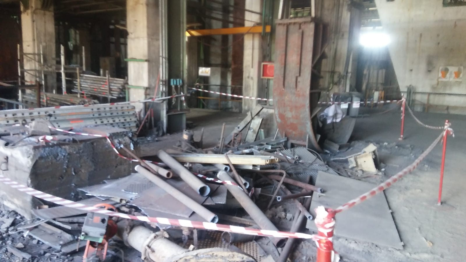 Fotos: Desmantelamiento de los grupos 1 y 2 de la central térmica de Compostilla II en Cubillos del Sil