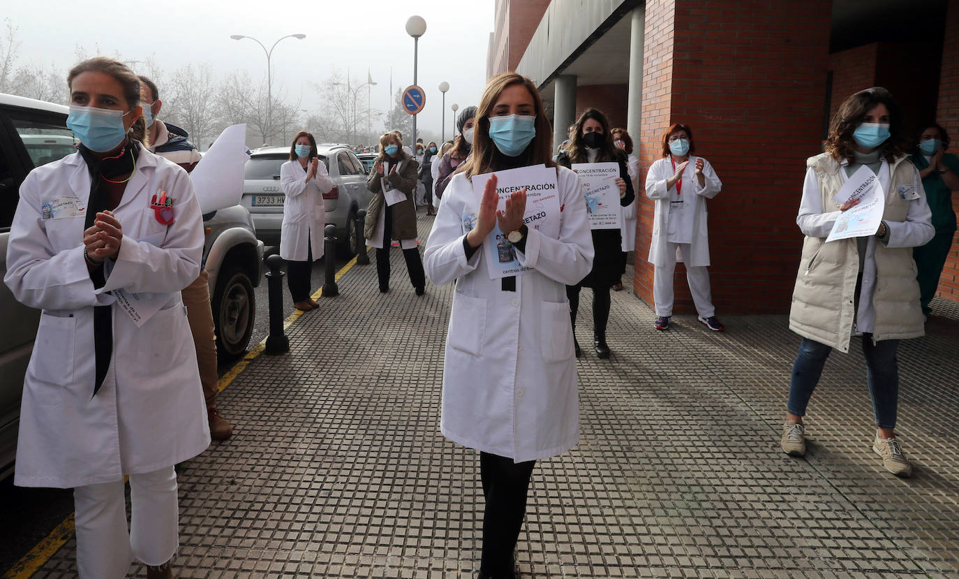 Fotos: Sanitarios del Bierzo contra el 'decretazo'