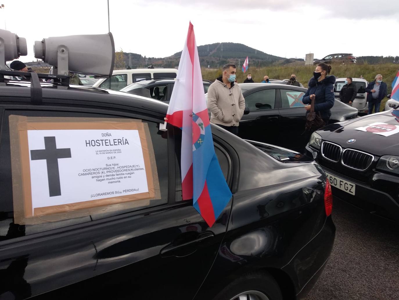 Fotos: Caravana fúnebre de la hostelería berciana