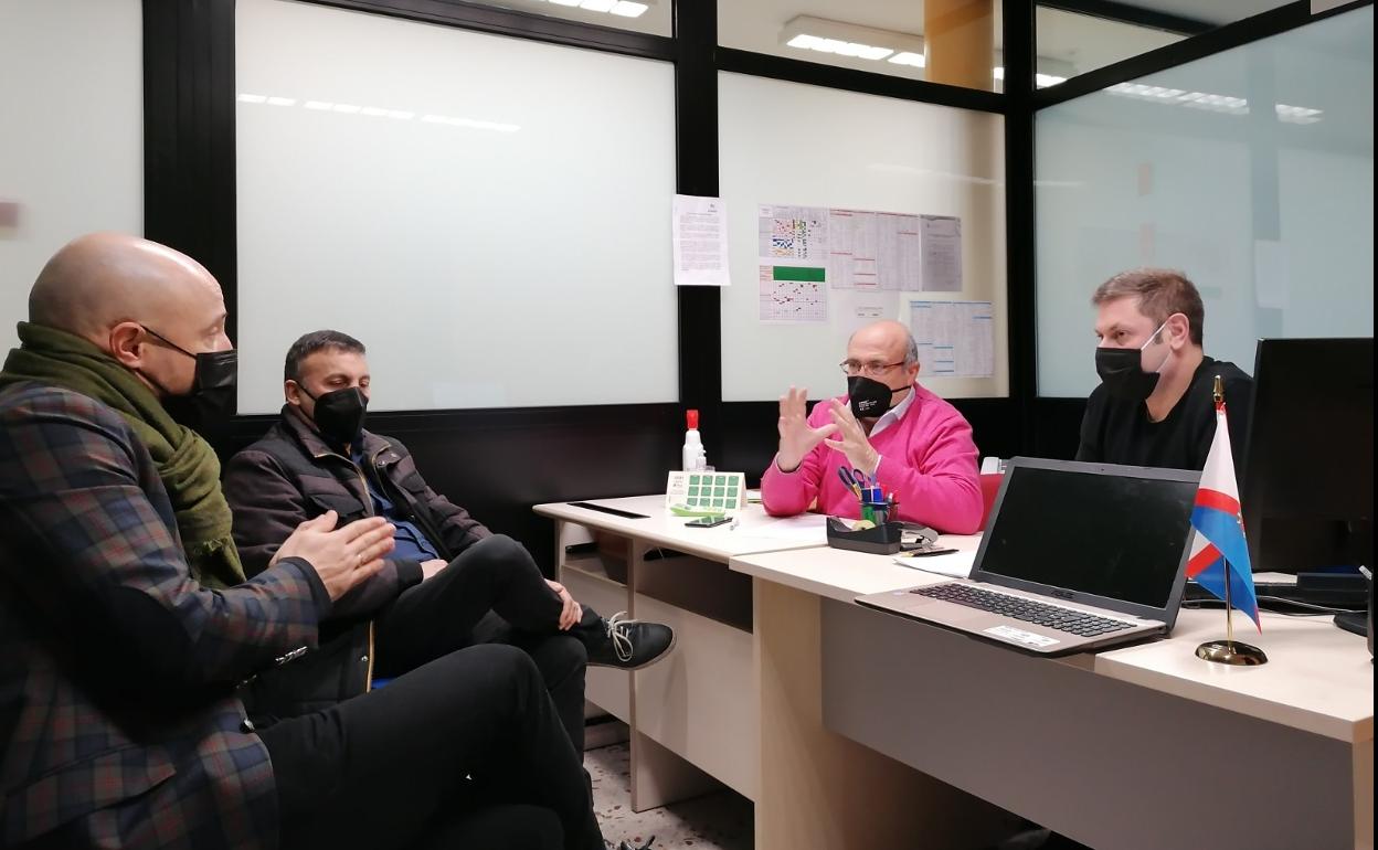 Reunión de los concejales de CB con los representantes de la Asociación de Hostelería de Bierzo.