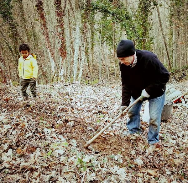 Fotos: Ciuden y Bierzo Vivo plantarán 200 árboles en el futuro bosque terapéutico de Villar de Los Barrios