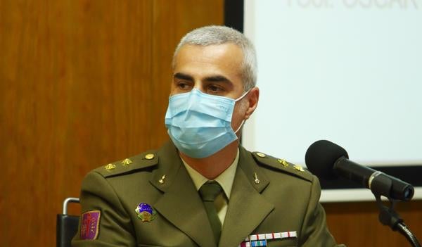 El Campus de Ponferrada acogió este martes una jornada destinada a dar a conocer los estudios de Geomática y Topografía y sus salidas profesionales «menos tradicionales» que contó con la presencia del teniente coronel jefe de información geográfica del Ejército de Tierra, Óscar Luis Miguel Castro. El responsable militar explicó que estas herramientas se utilizan en el ámbito de la Defensa para proporcionar «información depurada para la planificación» de las distintas misiones por parte de los jefes militares o políticos.