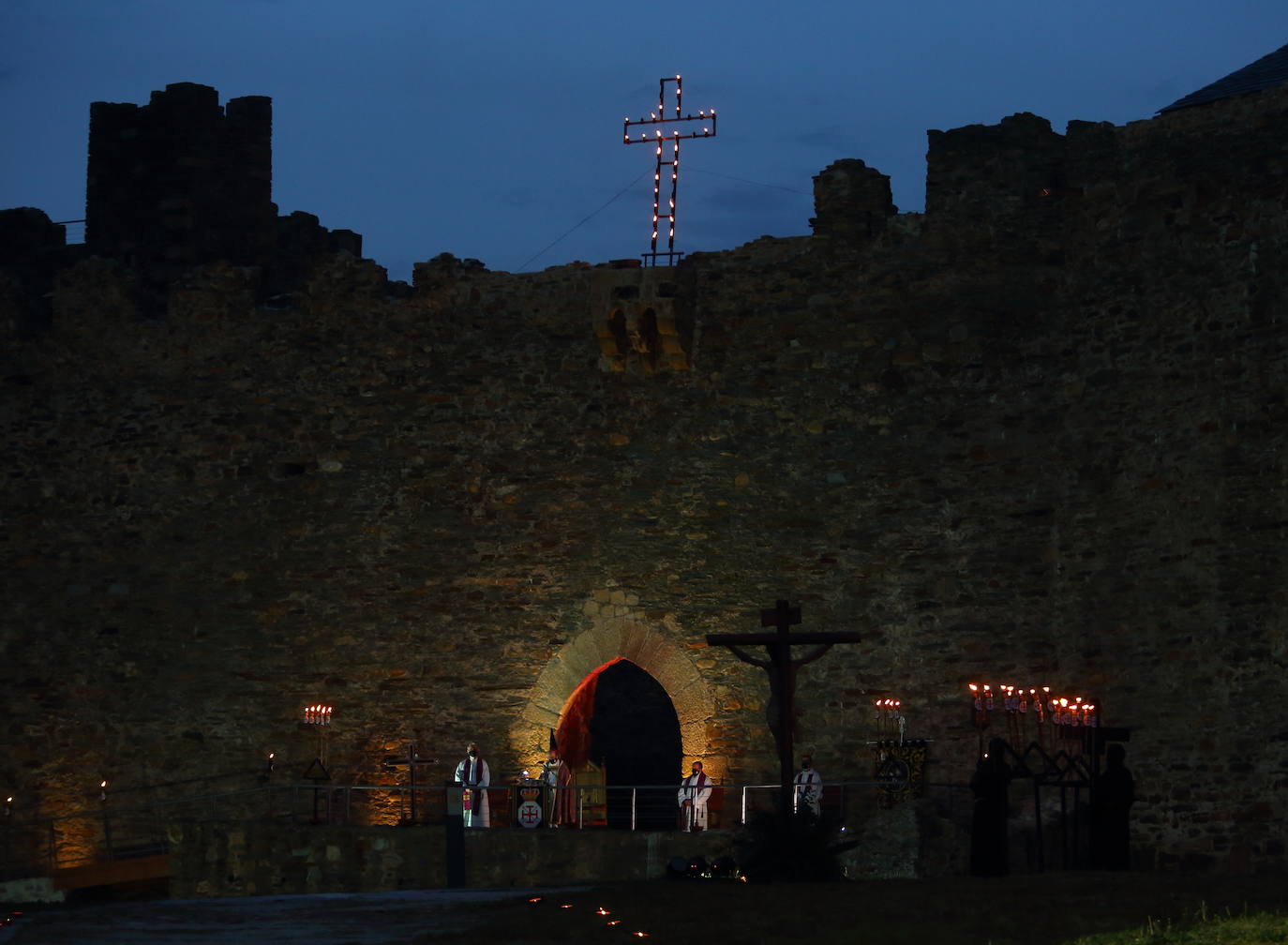 Fotos: Viacrucis Penitencial en Ponferrada