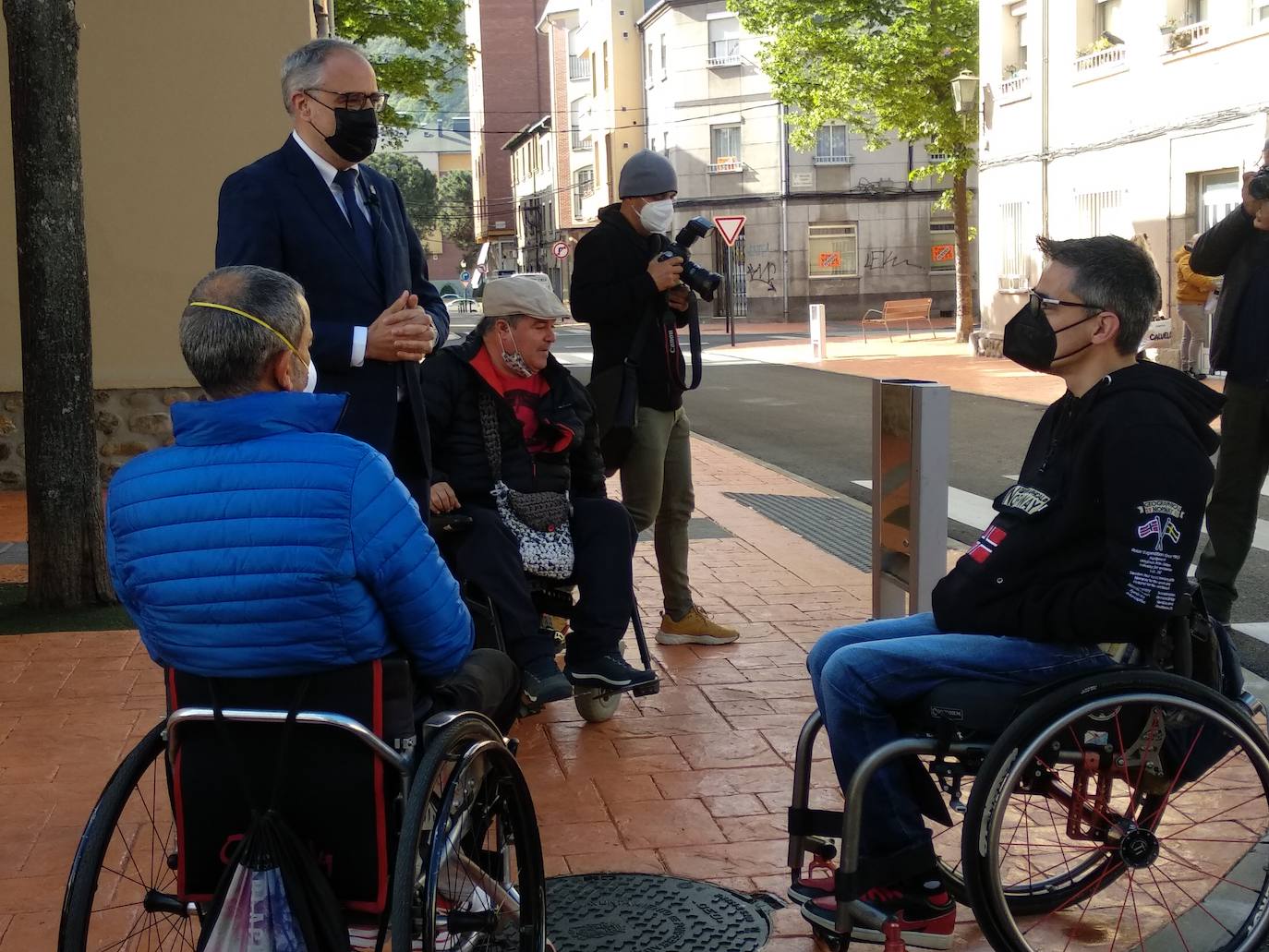 Fotos: Ponferrada invierte 510.000 euros en mejorar la accesibilidad en cinco calles en el barrio del Temple