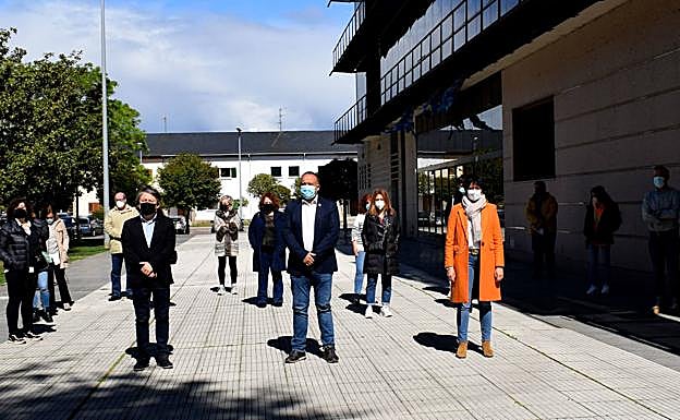 Minuto de silencio en el Consejo Comarcal del Bierzo.